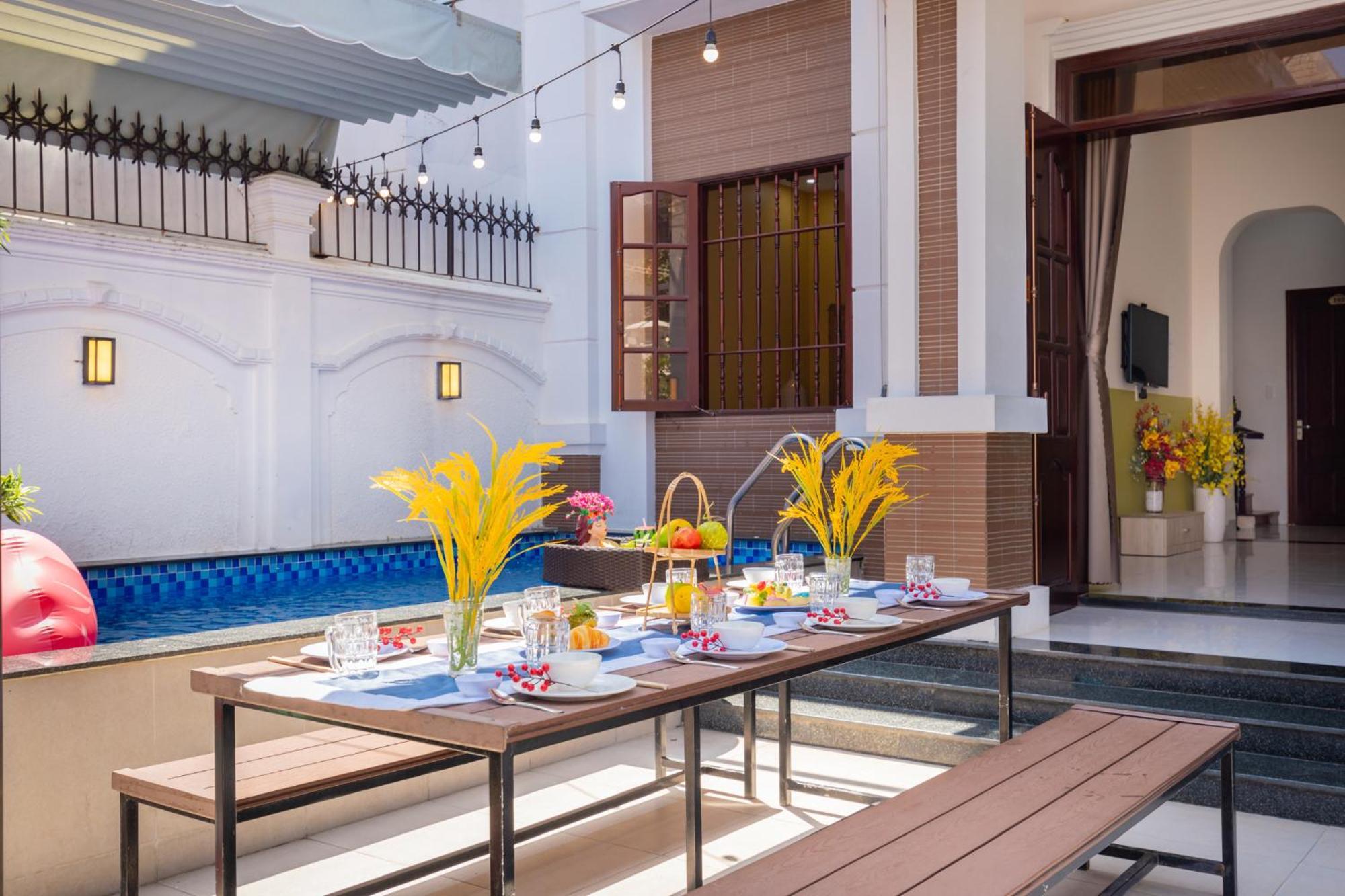 Hoang My Villa - 8 Phong Ngu Bai Sau - Free Bida Karoke 头顿 外观 照片