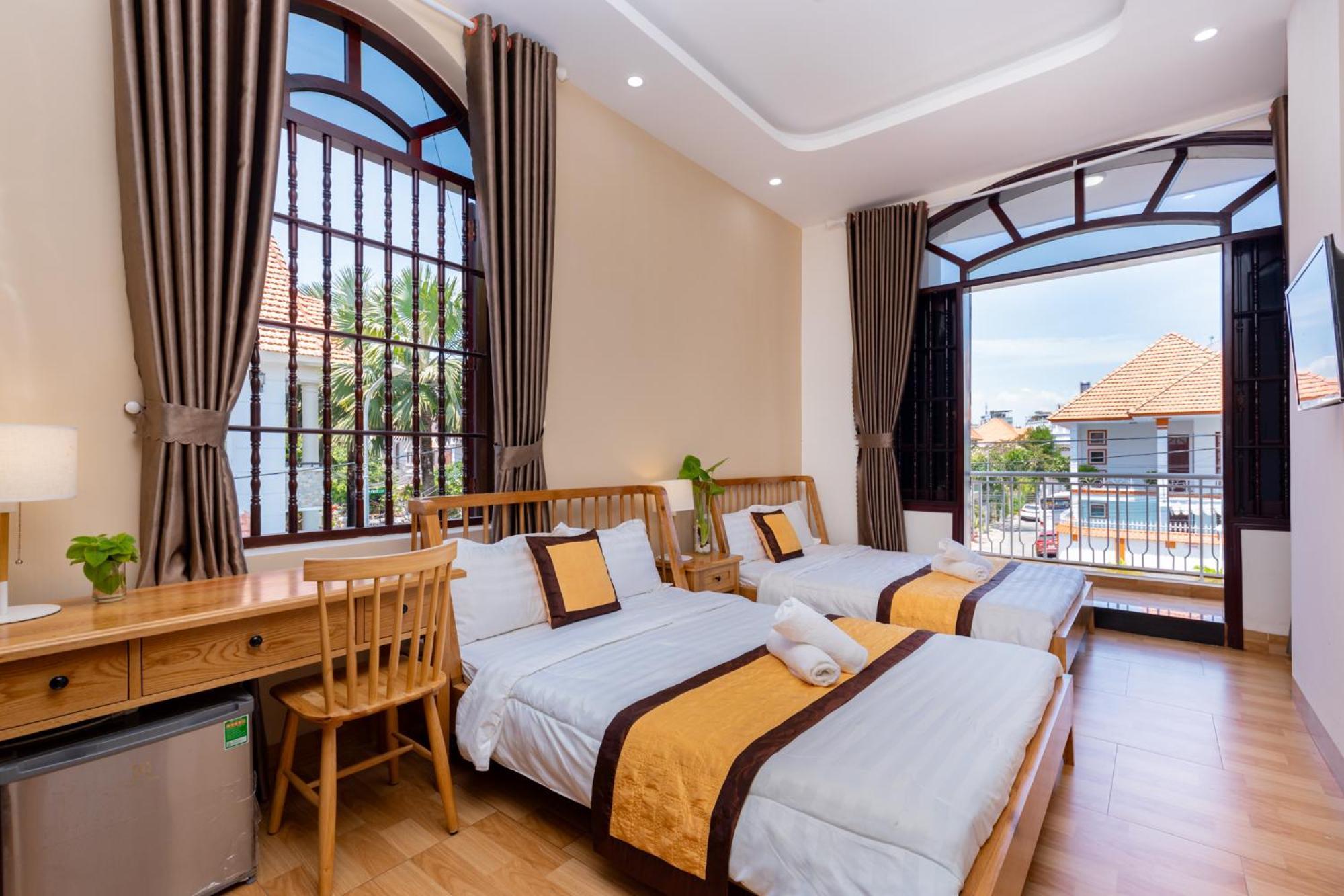 Hoang My Villa - 8 Phong Ngu Bai Sau - Free Bida Karoke 头顿 外观 照片