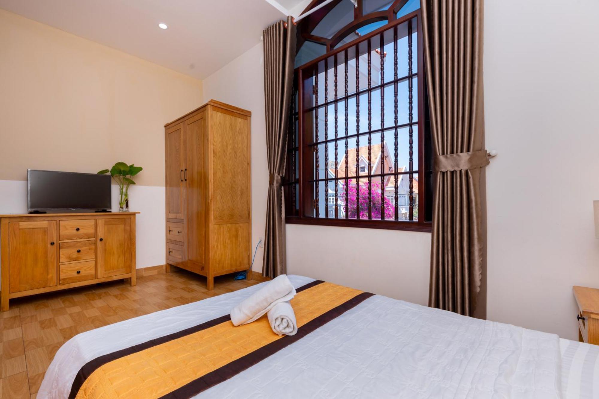Hoang My Villa - 8 Phong Ngu Bai Sau - Free Bida Karoke 头顿 外观 照片